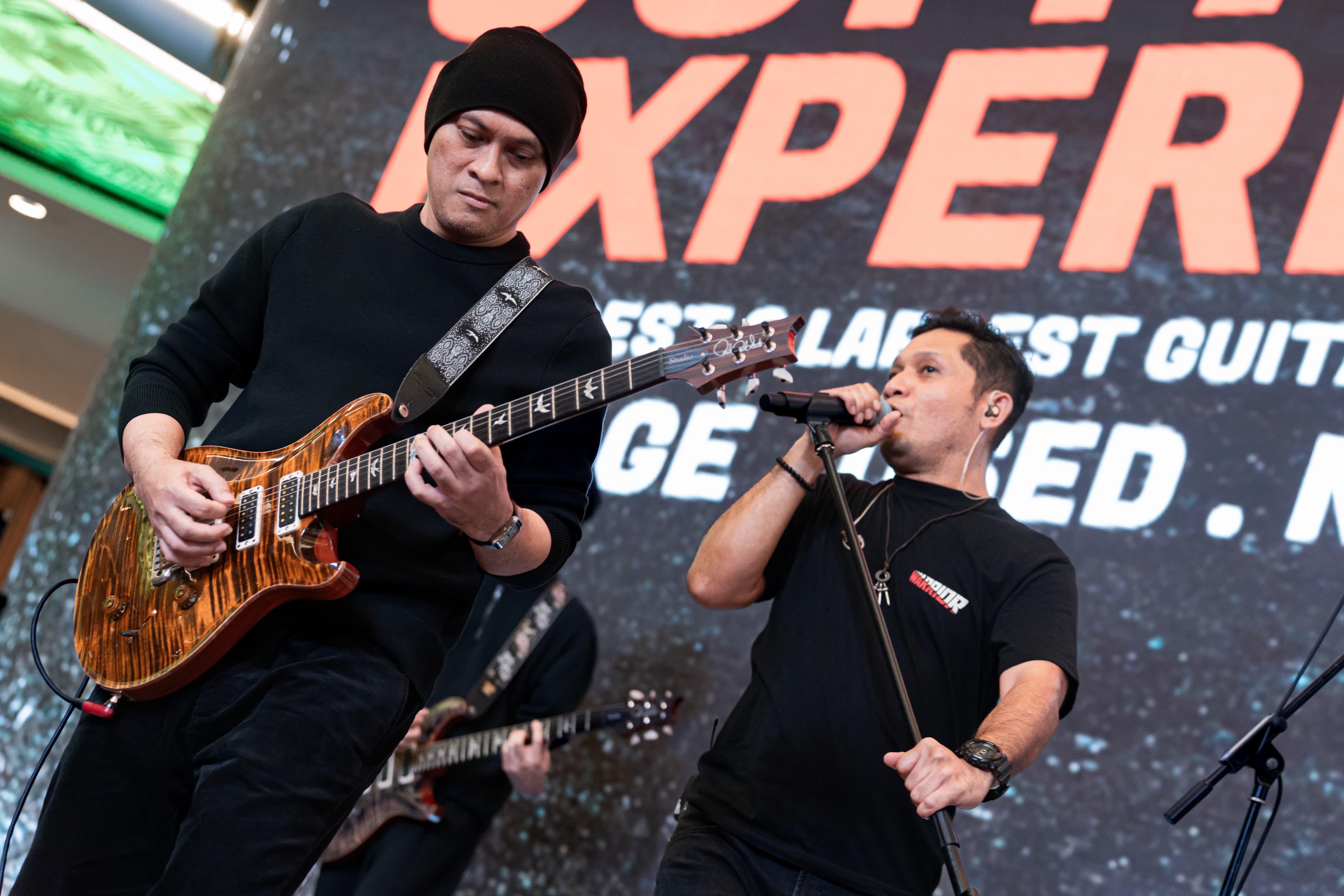 INDOGUITARSHOW: live performance