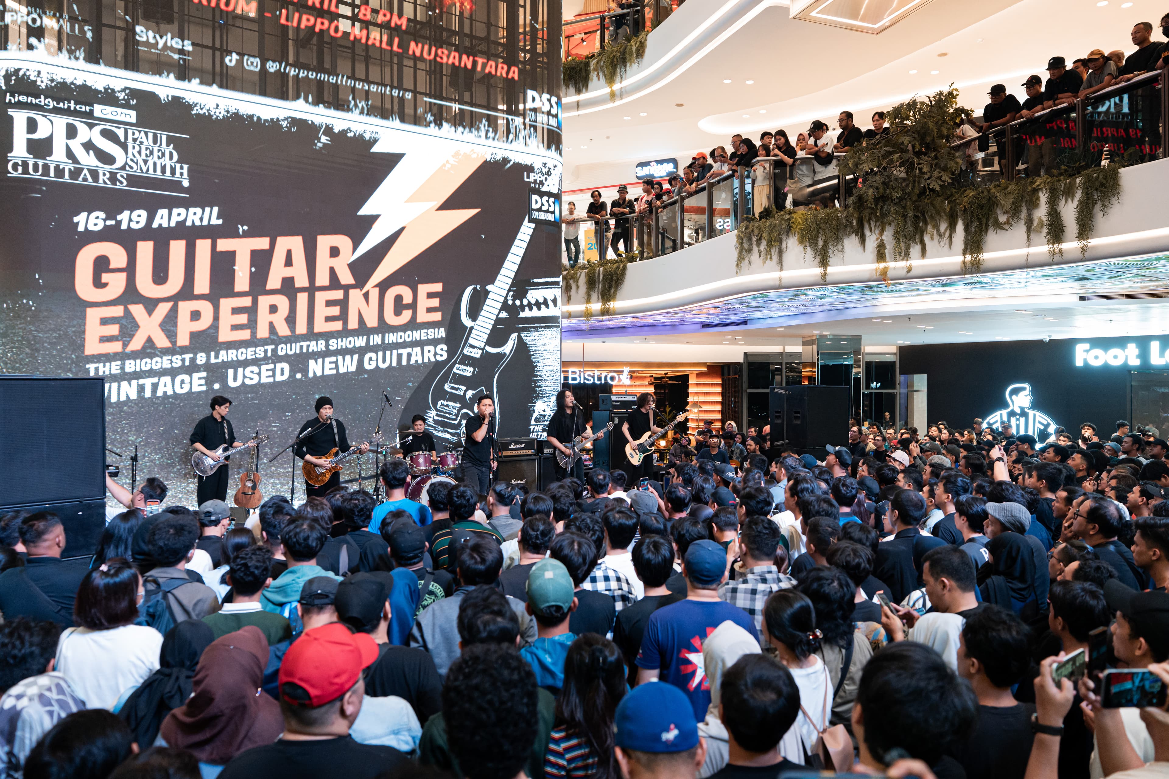 Screenshot or photo: INDOGUITARSHOW